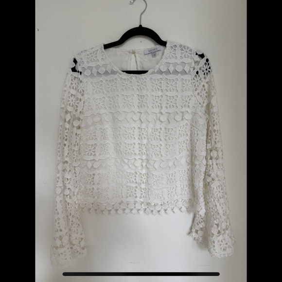 NWOT LUCY PARIS WHITE LACE BELL SLEEVES SHIRT - Picture 5 of 6